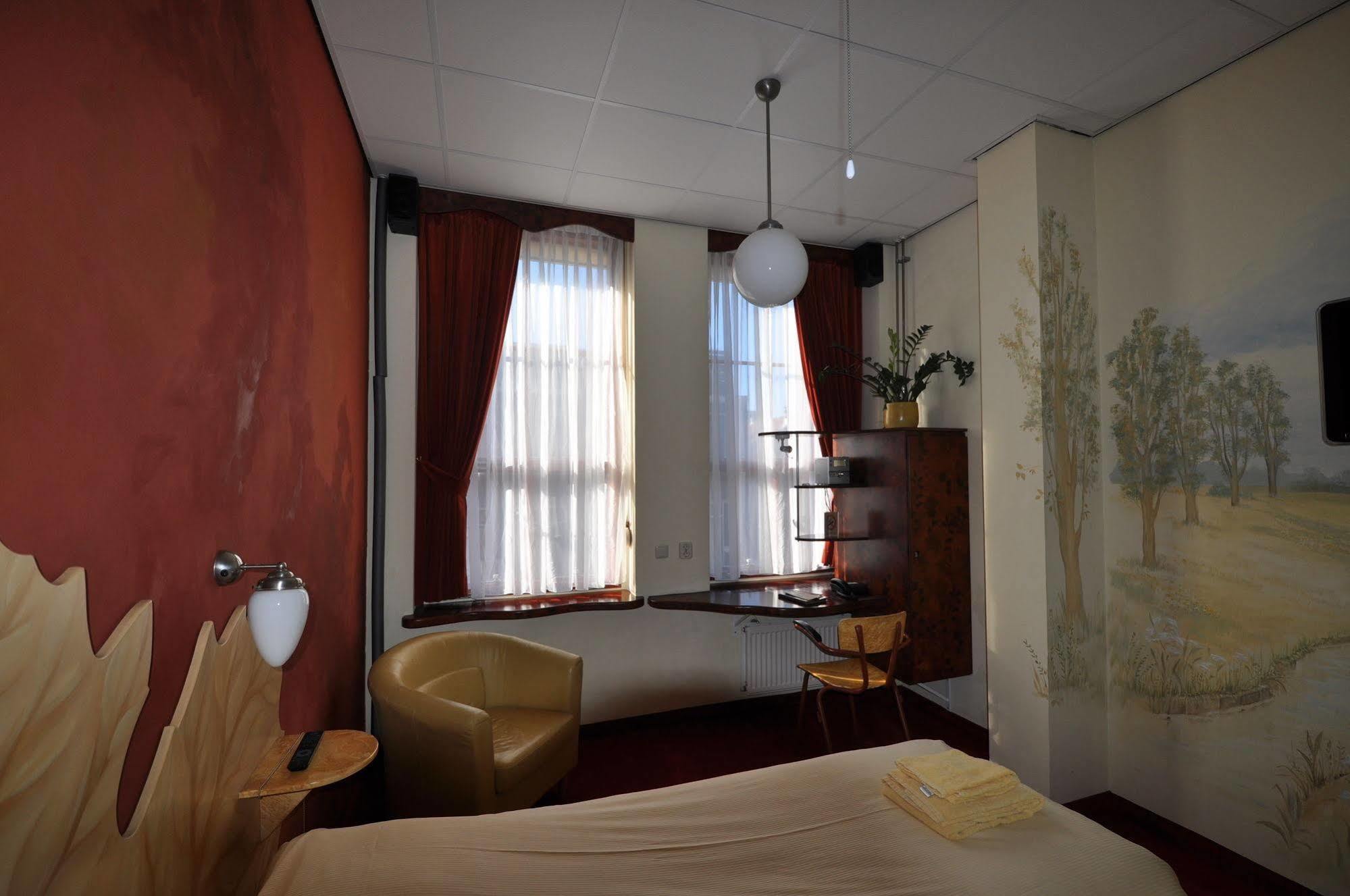 Hotel De Plataan Delft Centrum Eksteriør bilde